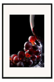 Gerahmter Kunstdruck Rote Trauben und ein Glas Wein