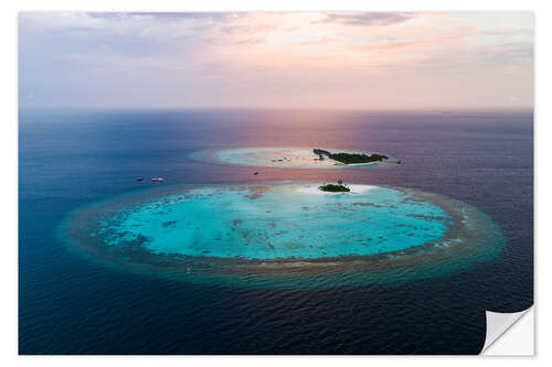 Selvklebende plakat Islands at sunset in the Maldives