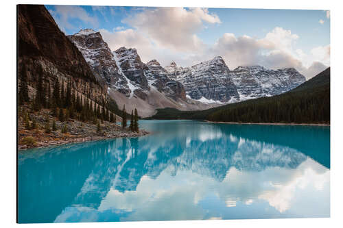 Stampa su alluminio Autumnal sunset at Moraine lake, Canada