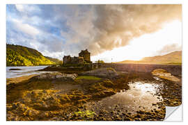 Naklejka na ścianę Eilean Donan Castle in the Highlands, Scotland