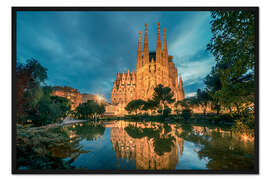 Gerahmter Kunstdruck Sagrada Família bei Nacht