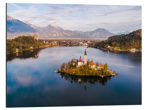 Tableau en aluminium Lake Bled and island in autumn, Slovenia