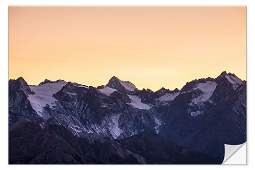 Selvklebende plakat Massif des Ecrins glaciers at sunset, the Alps