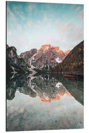 Aluminium print Sunrise at the braies lake