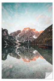 Selvklæbende plakat Sunrise at the braies lake