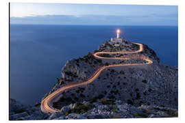 Cuadro de aluminio Light trail to the lighthouse at Cap Formentor, Mallorca