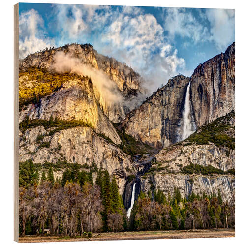 Cuadro de madera Cascada de Yosemite en la mañana.