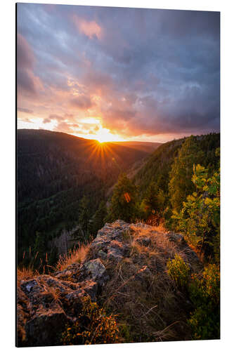 Tableau en aluminium Coucher de soleil spectaculaire sur une falaise du Harz