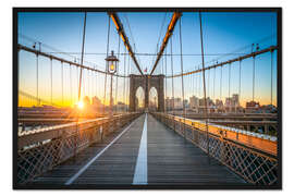 Gerahmter Kunstdruck Brooklyn Bridge bei Sonnenaufgang vor der Skyline von Brooklyn