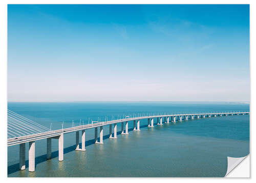 Sisustustarra Aerial view of the Vasco da Gama bridge to Lisbon