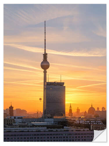 Självhäftande poster Berlin TV tower at sunset