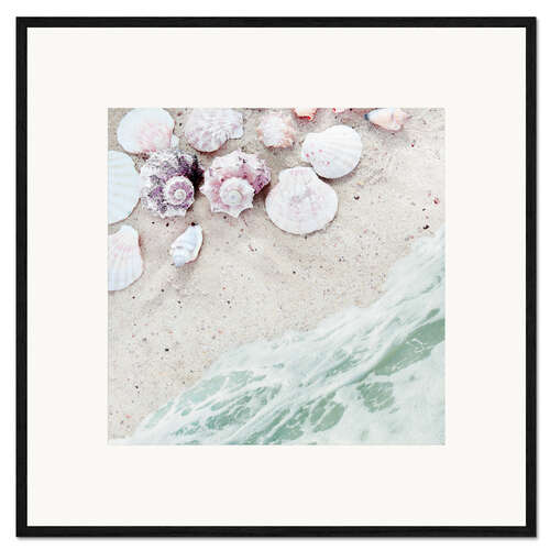 Kehystetty taidepainatus Sea shells on sand