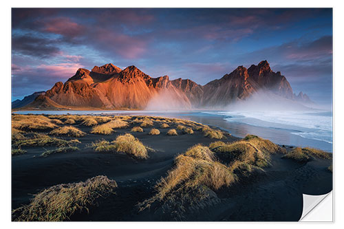 Selvklebende plakat Sunrise in Iceland with a view of the Vestrahorn