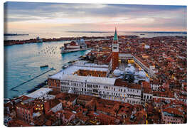 Leinwandbild Luftbild von Markusplatz bei Sonnenuntergang, Venedig