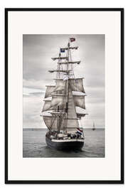 Gerahmter Kunstdruck Altes Segelschiff an der Küste