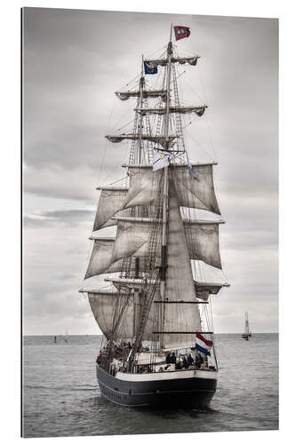 Quadro em plexi-alumínio Old sailing ship at the coast