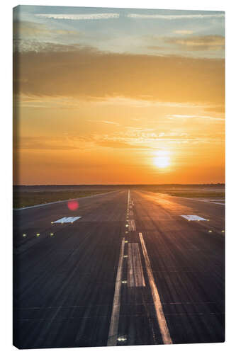 Quadro em tela Runway in the sunset