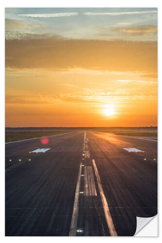 Naklejka na ścianę Runway in the sunset