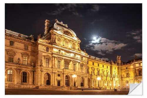 Selvklebende plakat Courtyard of the Louvre at night, Paris