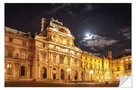 Selvklebende plakat Courtyard of the Louvre at night, Paris