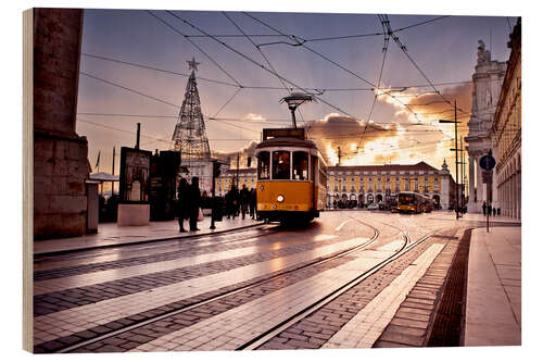 Wood print Dawn in Lisbon