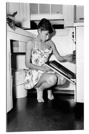 Gallery print Audrey Hepburn at the stove