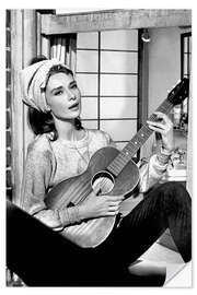 Muursticker Audrey Hepburn met gitaar zingt Moon River