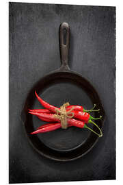 Hartschaumbild Chilischoten in der Pfanne - Uwe Merkel