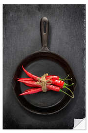 Sticker mural Piments dans une poêle en fonte - Uwe Merkel