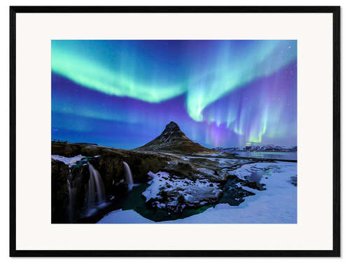 Plakat artystyczny premium w ramie Zorza polarna nad górą Kirkjufell