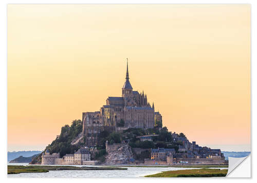 Selvklæbende plakat Mont-Saint-Michel i solopgangen