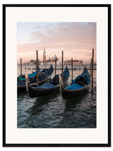 Framed art print Waiting for the tourists