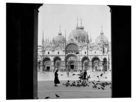 Tableau en PVC Vue à travers le portail de la cathédrale Saint-Marc à Venise