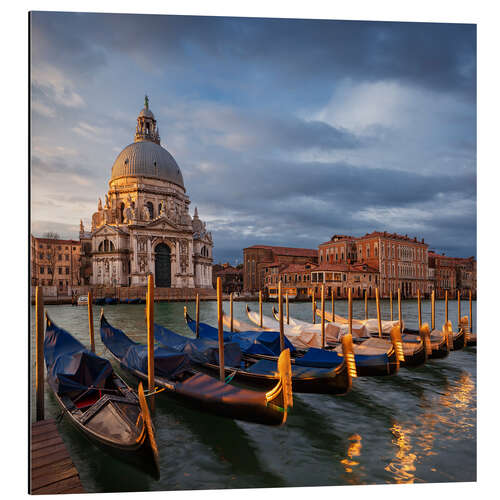 Aluminium print Gondolas in front of Basilica of Santa Maria della Salute