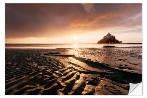 Selvklebende plakat Sunrise over Mont-Saint-Michel, Normandy