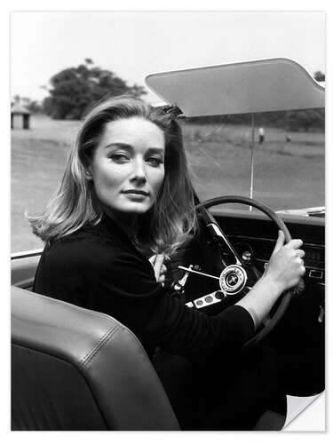 Naklejka na ścianę Tania Mallet in Goldfinger