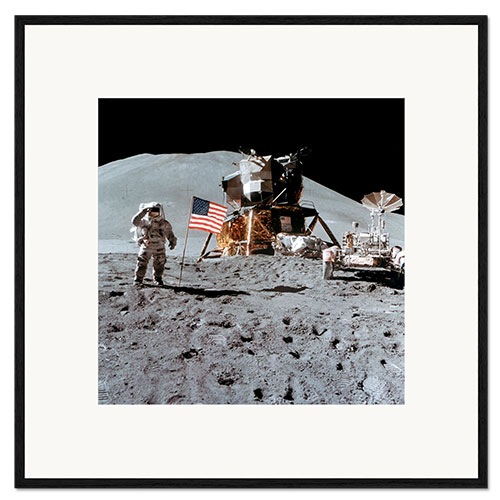 Ingelijste kunstdruk James Irwin gives a salute on the moon