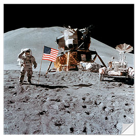 Muursticker James Irwin gives a salute on the moon