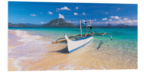 Print på skumplade Fishing boat on the beach