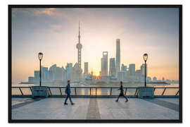 Gerahmter Kunstdruck Uferpromenade von Shanghai vor der Pudong Skyline