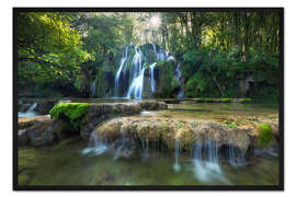 Gerahmter Kunstdruck Malerischer Wasserfall im Wald