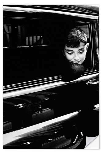 Selvklebende plakat Audrey Hepburn in the Car