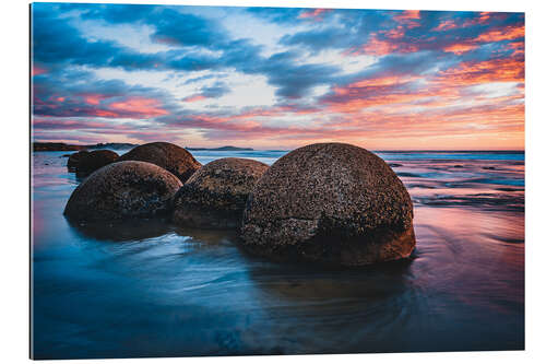 Cuadro de plexi-alu Atardecer en Moeraki Boulders en Nueva Zelanda