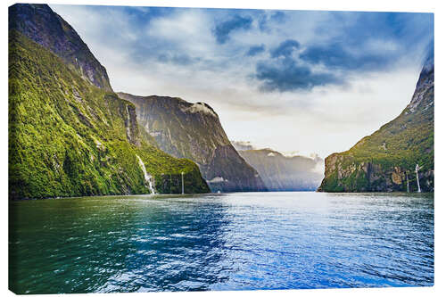 Leinwandbild Atemberaubende Landschaft in den Milford Sounds