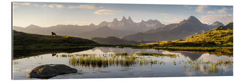 Quadro em plexi-alumínio Sol da manhã em um lago de montanha nos Alpes