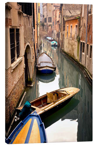 Canvas print Gondolas are in the canal