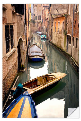 Selvklebende plakat Gondolas are in the canal