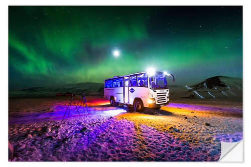 Wall sticker Northern light over a bus