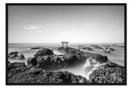 Gerahmter Kunstdruck Torii am Meer