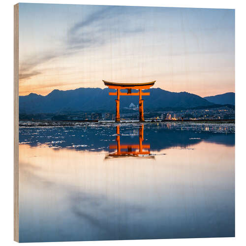 Stampa su legno Torii rosso a Miyajima al tramonto